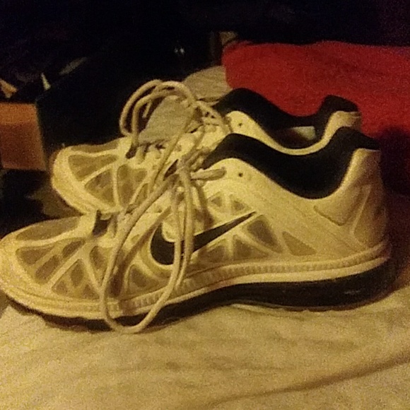 Nike Air Max - Picture 2 of 3